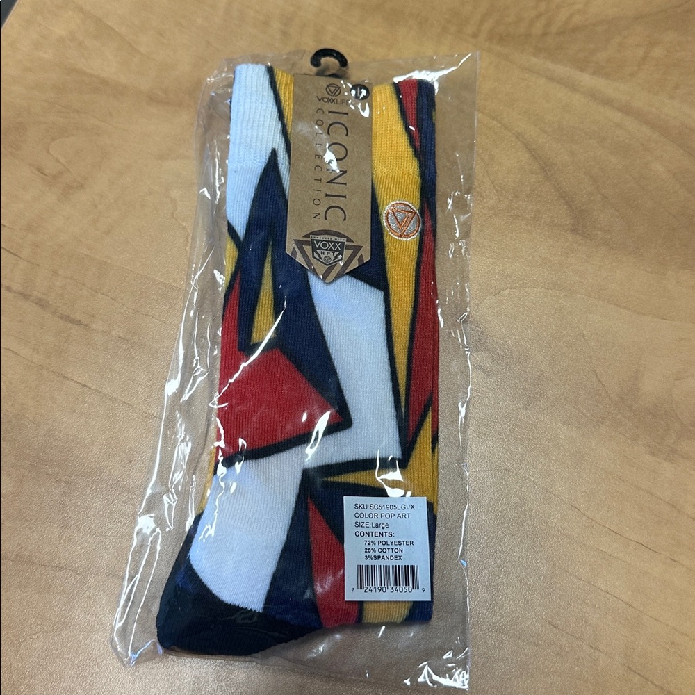VOXX LIFE Iconic Colorful Geometric Socks